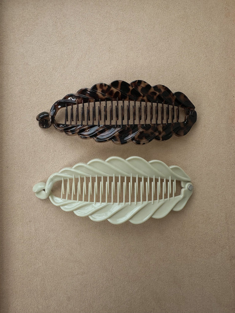 Amarante hair comb, light leo