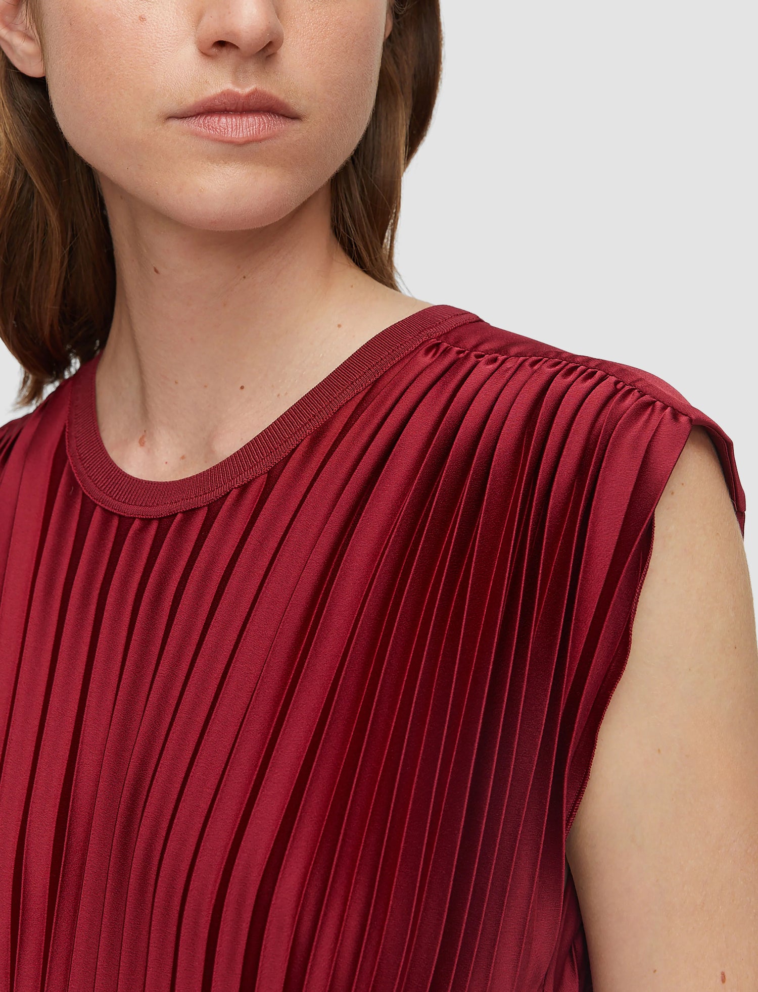 Volta knit weave plissé dress, ruby red