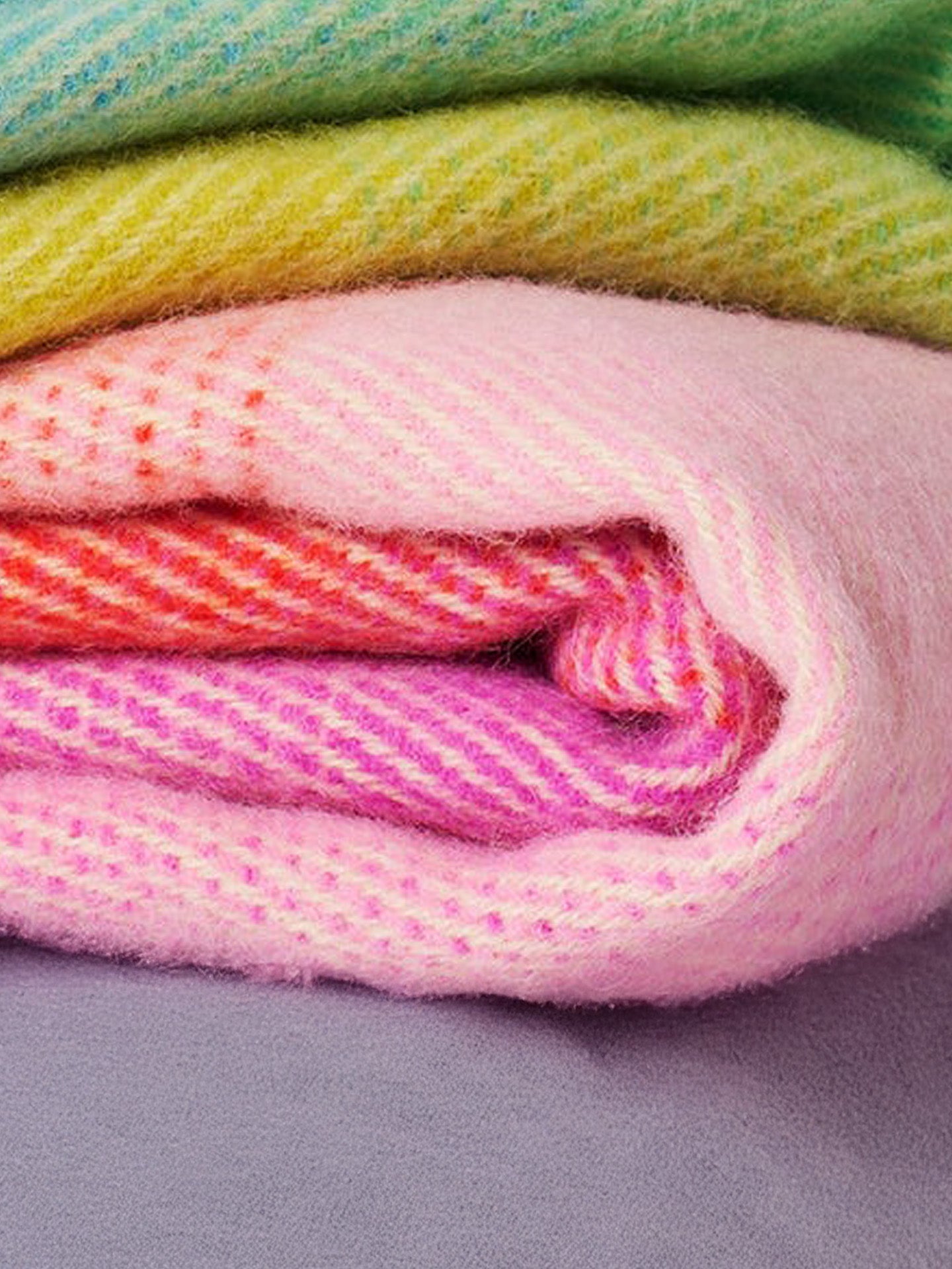 Aurora reddish pink woven throw, 100% lambswool