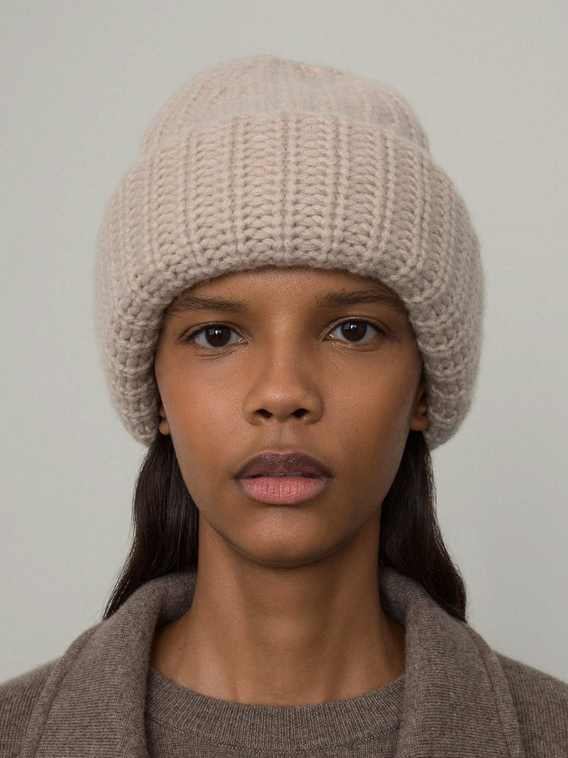 Beatris cashmere beanie, sand beige