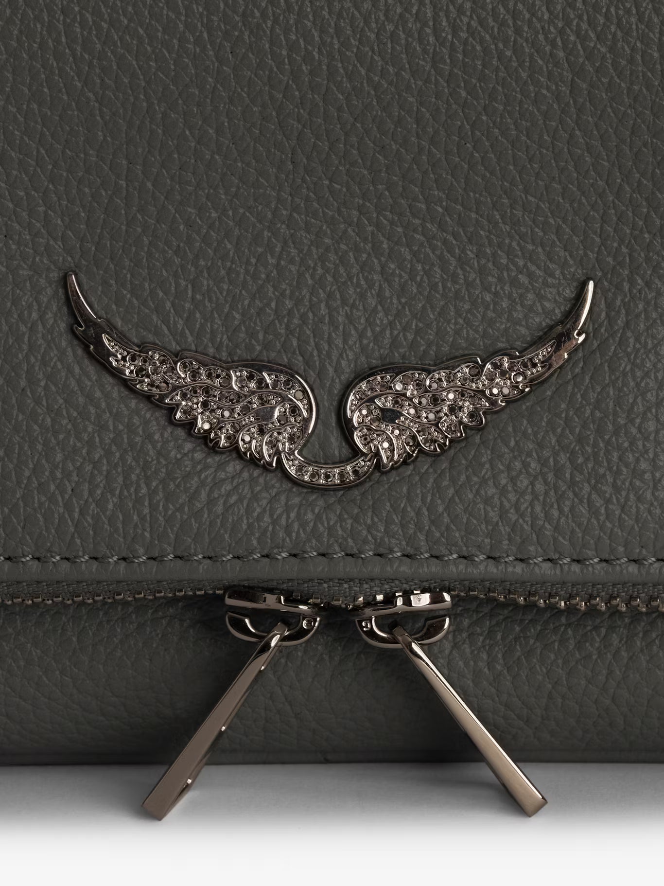 Rock grained leather bag, grey-silver