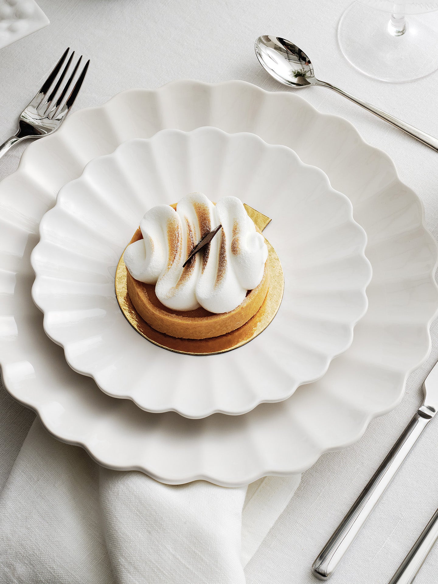 Oyster small plate, white (20 cm)