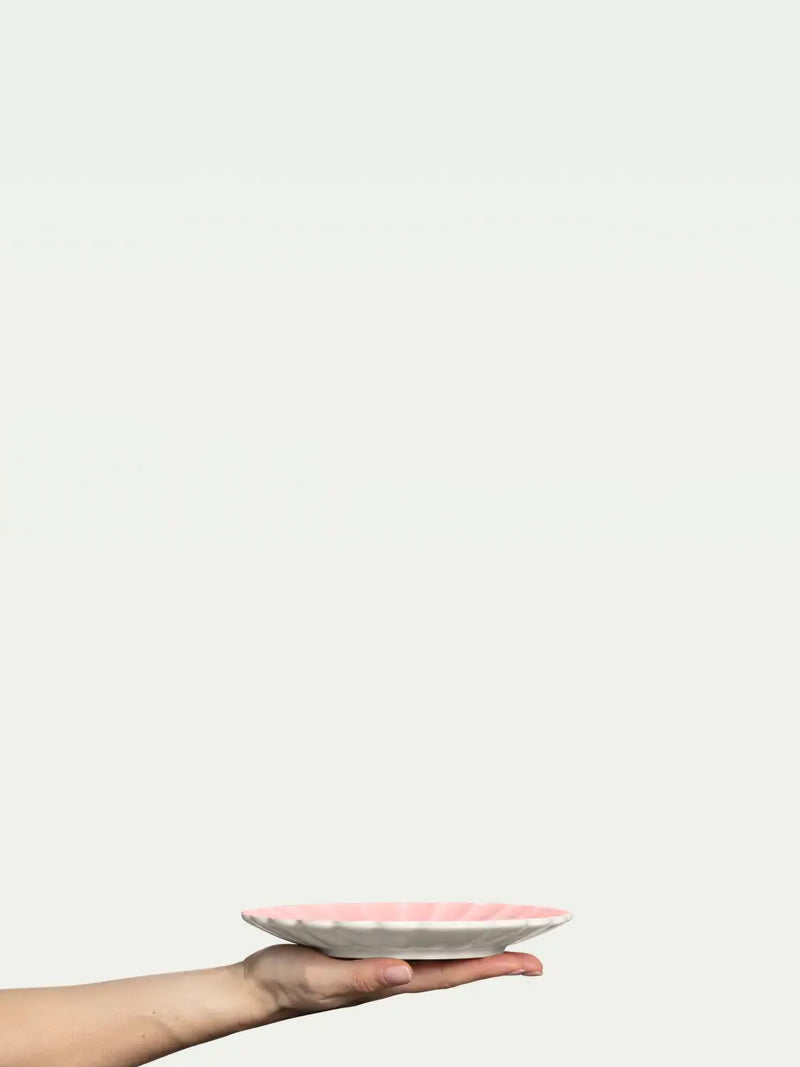 Oyster small plate, light pink