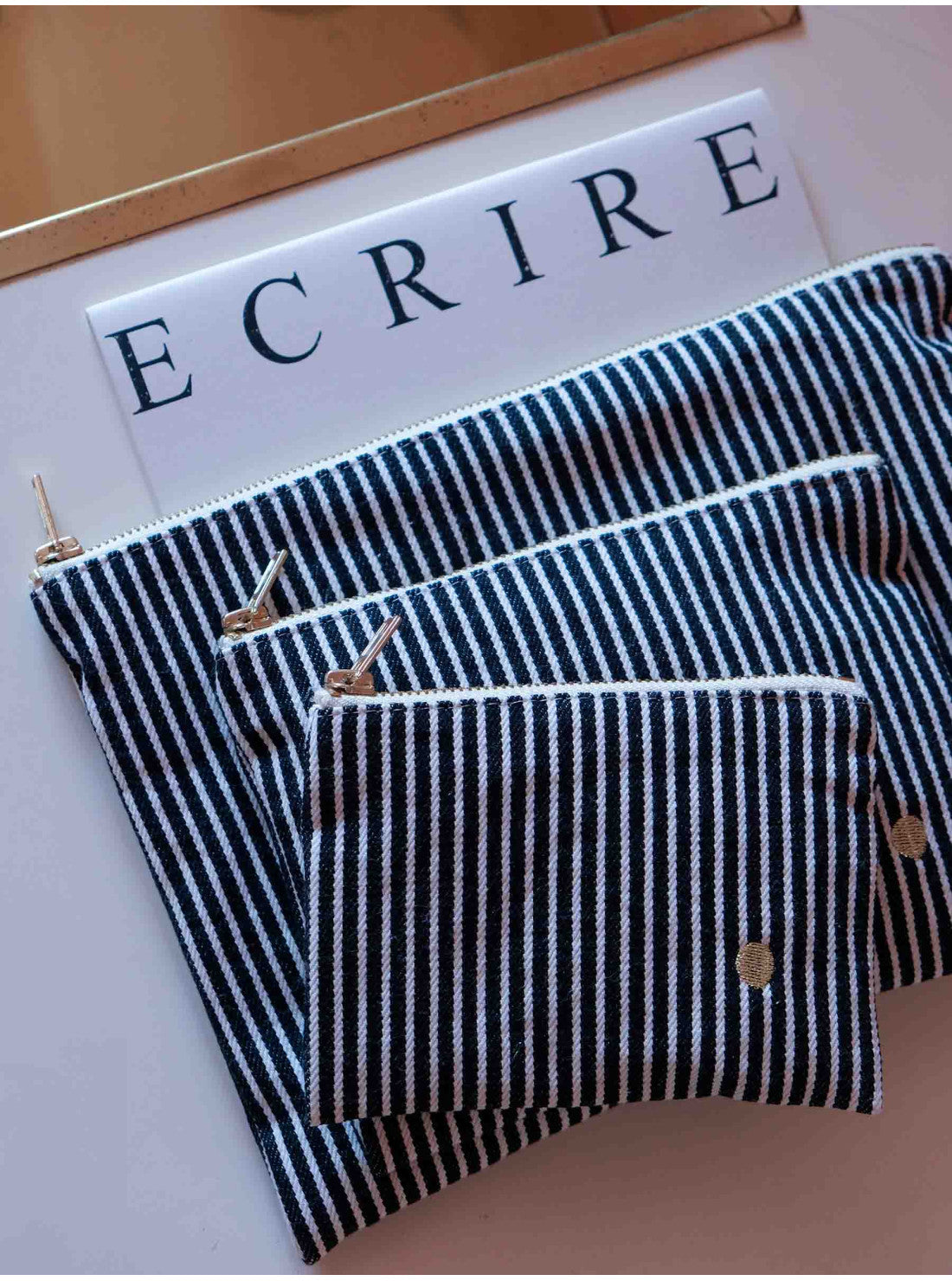Basile M pouch, stripe (14 X 19 X 1)