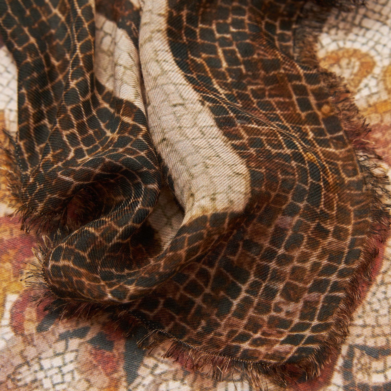 Medusa scarf, multicolour