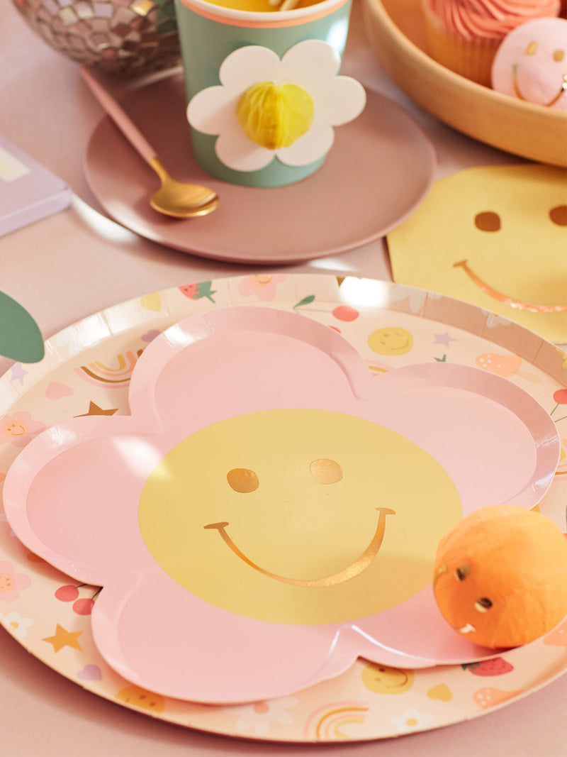Smiley flower paper plates, set of 8
