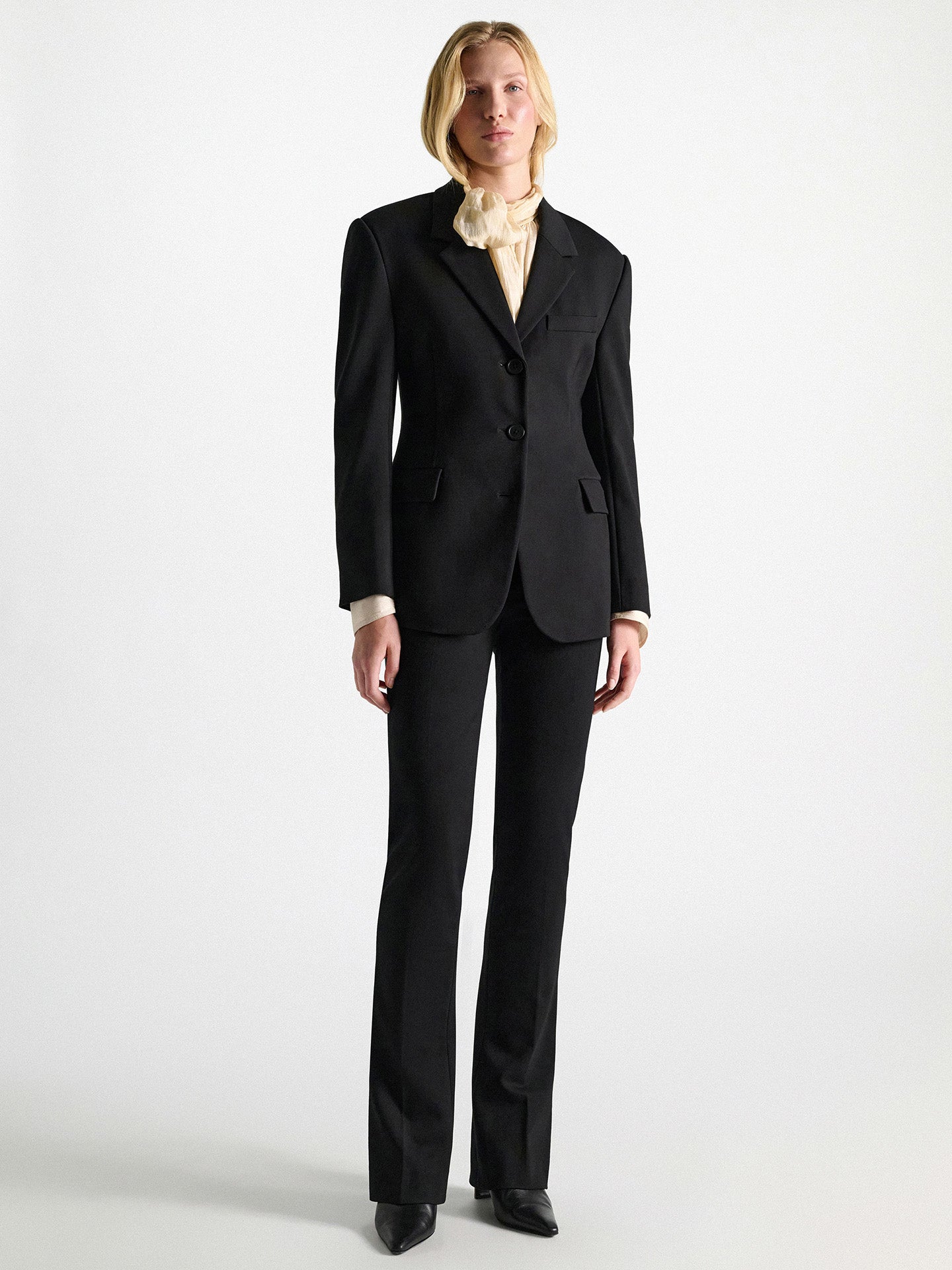 Emotional essence blazer jacket, black
