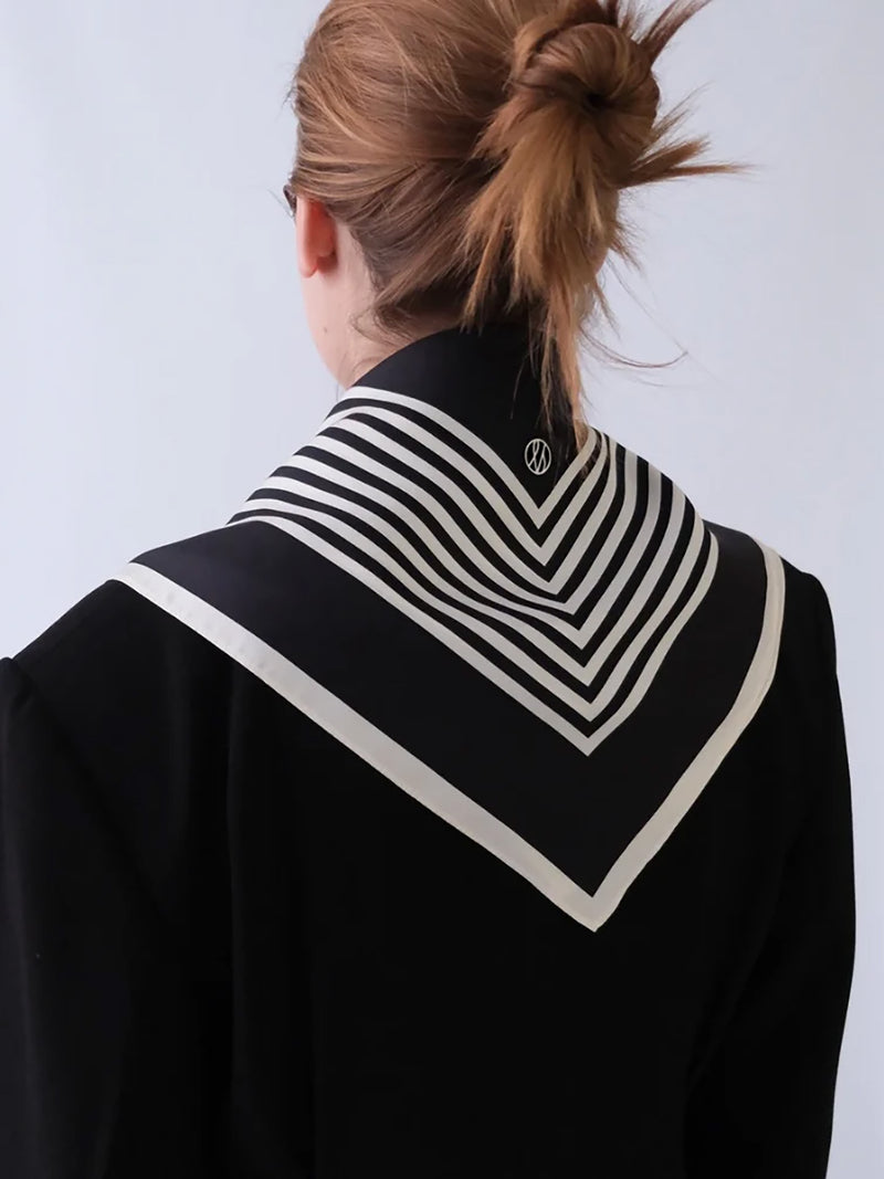 No.2 silk scarf, black (65cm)