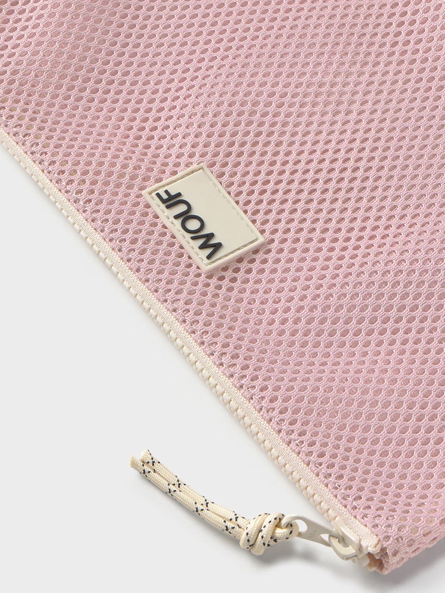 Blush pouch
