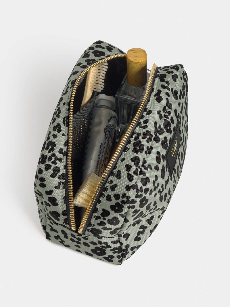 Steel Roar toiletry bag
