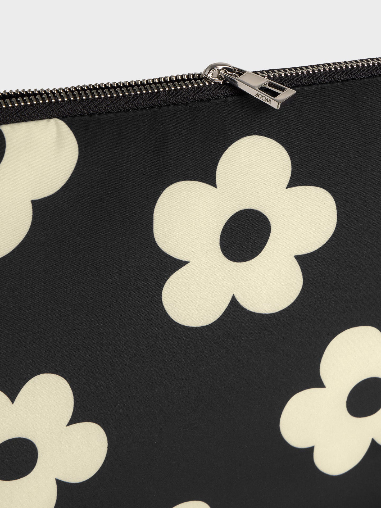 Night Daisy laptop sleeve (13