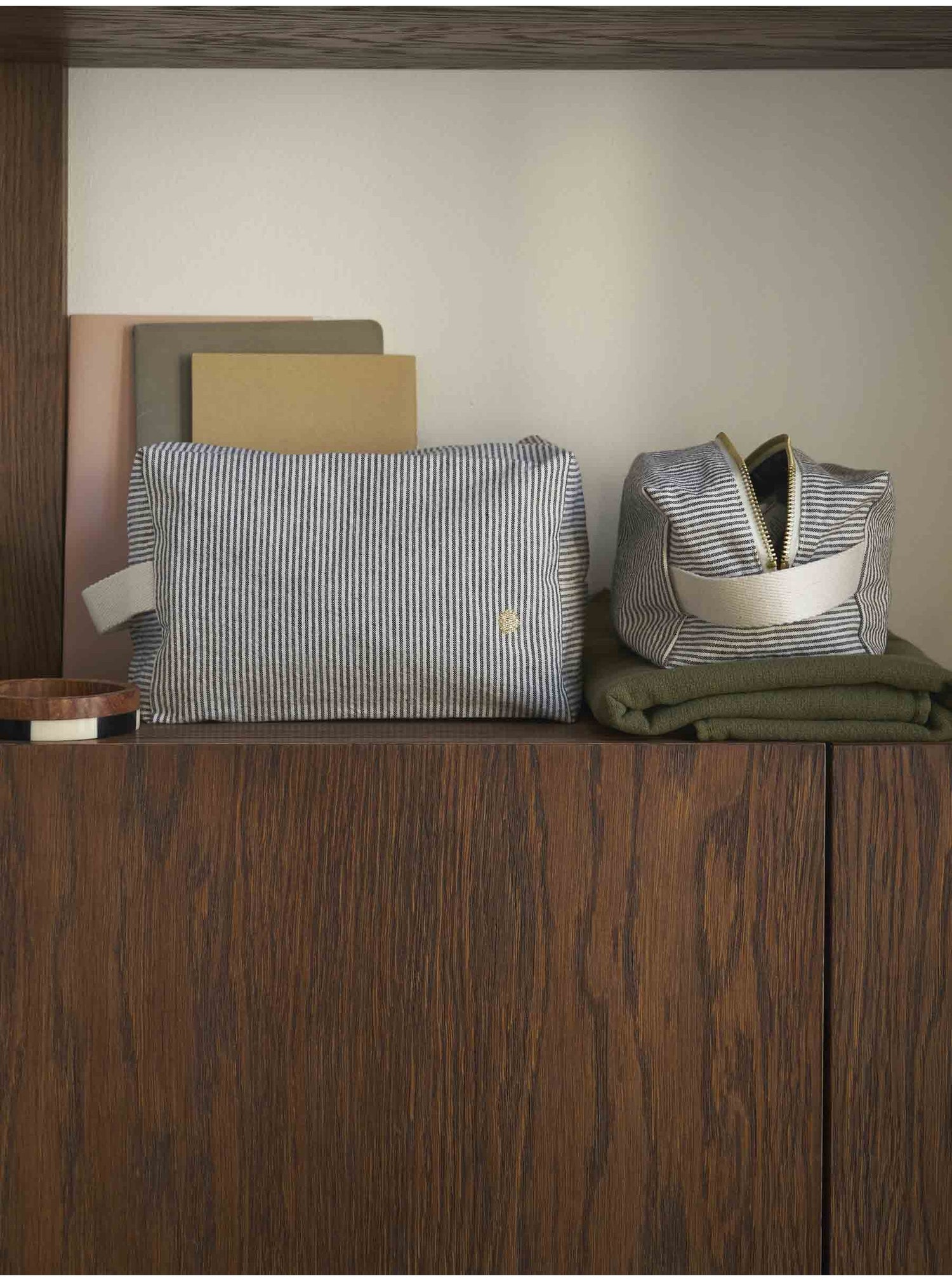 Finette S cube pouch, fine stripes