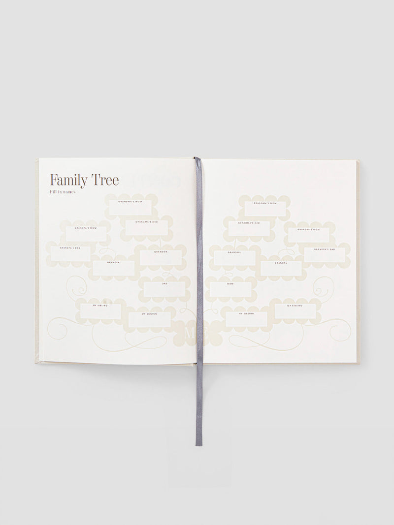Baby book - One Step at a Time: A book about the first time in my life