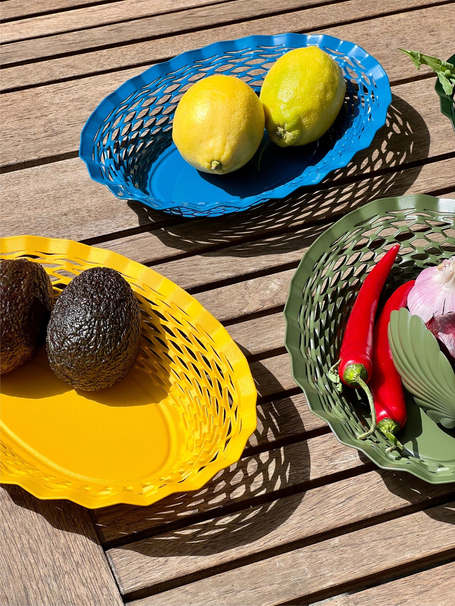 Metal bread basket, Large oval, Raincoat yellow