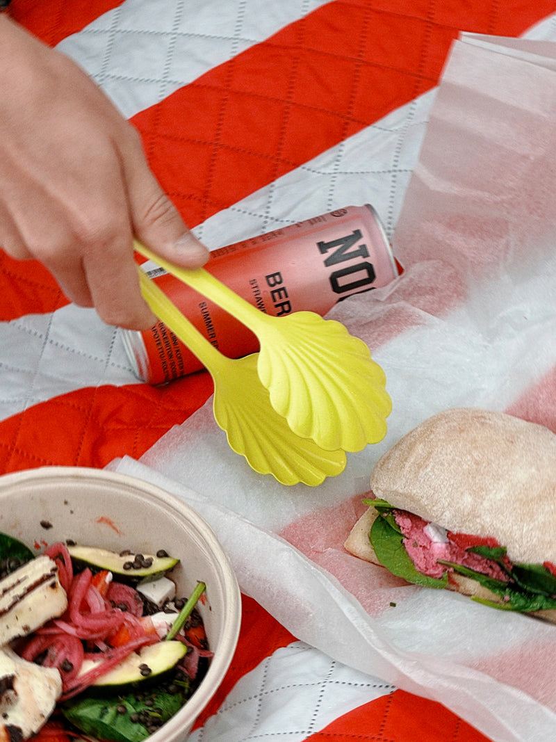 Shell-shaped salad tong, neon yellow
