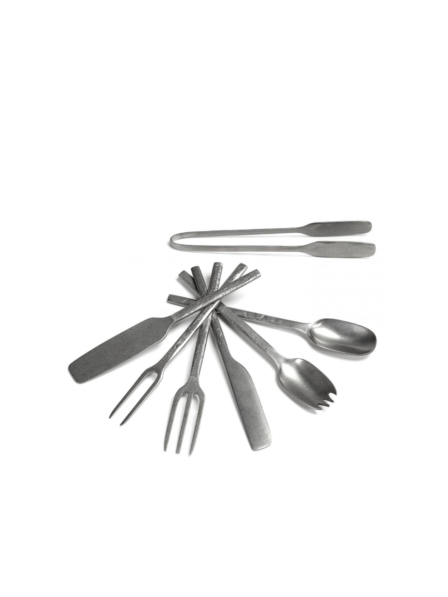 Cutleries from Serax are dishwasher safe and feel great to hold in hand.
