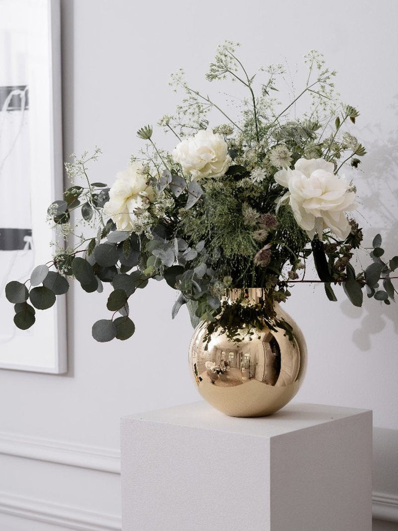 Boule large vase, brass