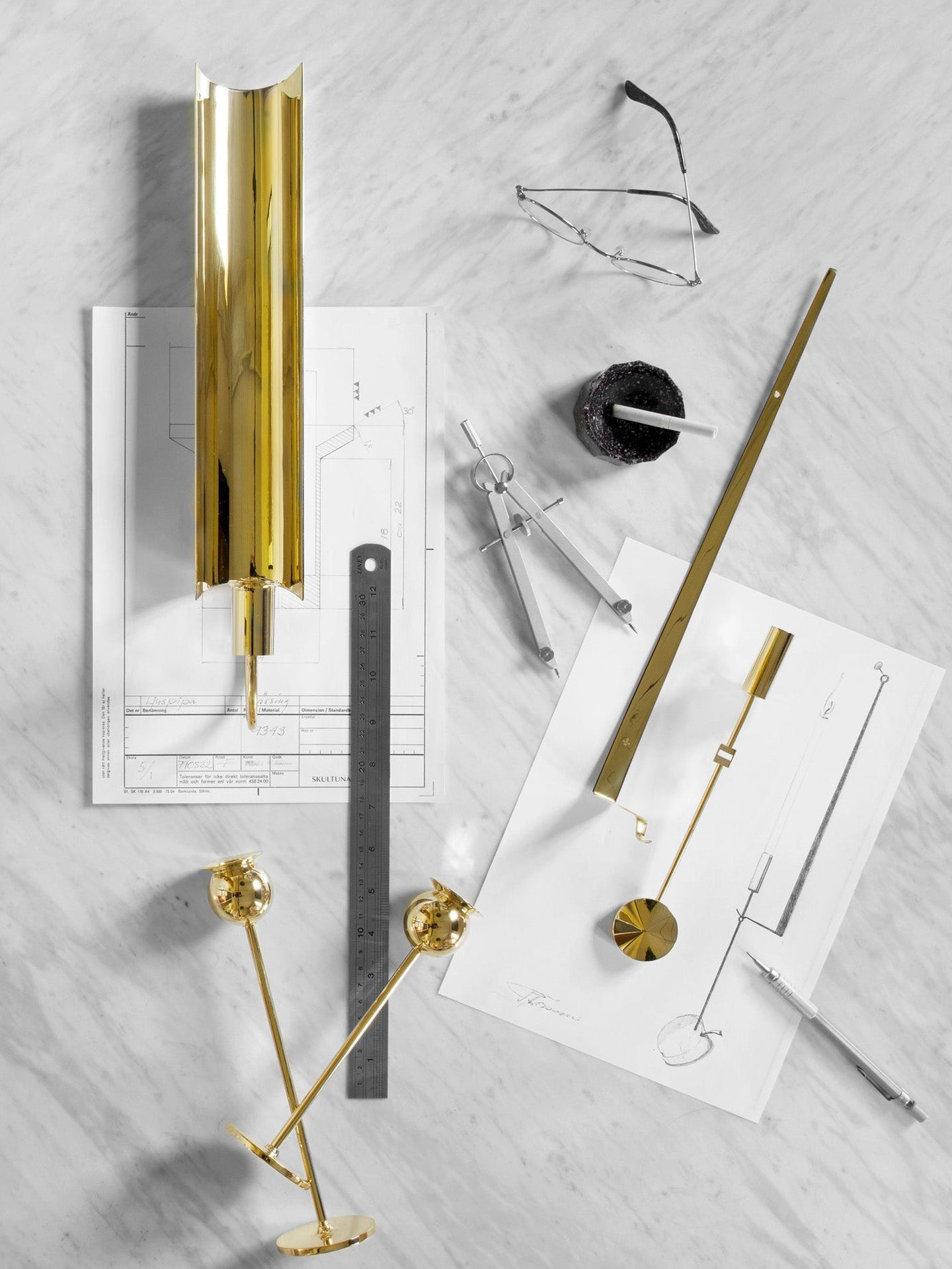 Reflex sconce, brass