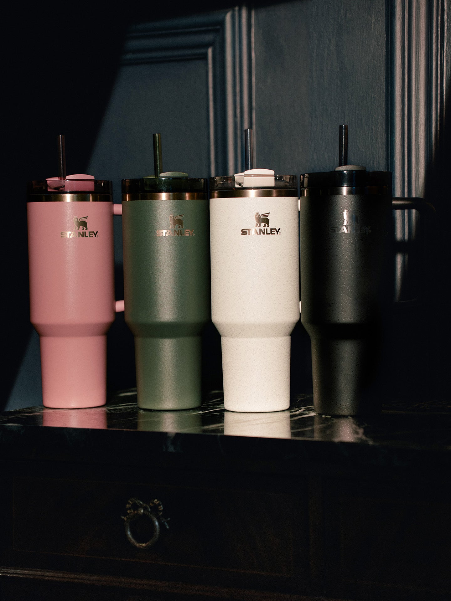 Quencher H2.0 Flowstate™ Tumbler, cream moon (1.2l)