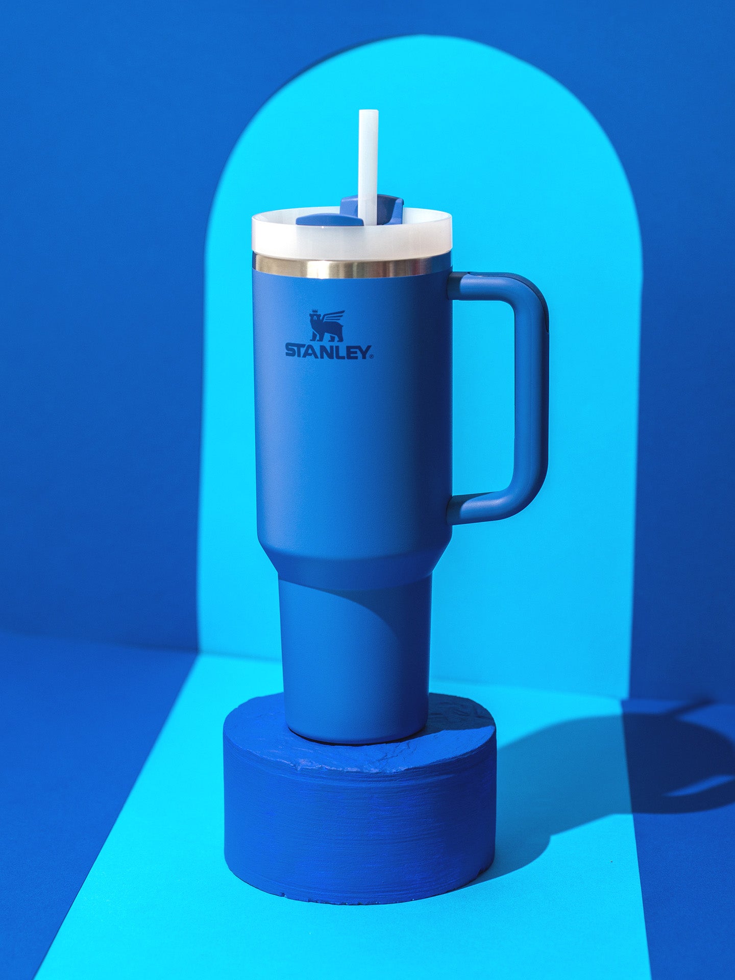 The Quencher H2.0 Flowstate™ Tumbler, iris (1,2L)