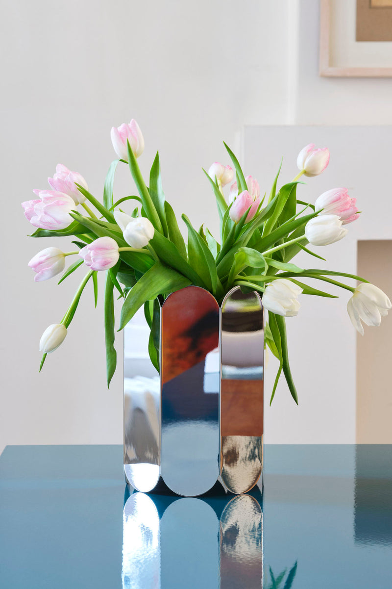 Arcs Mirrored Vase, silver