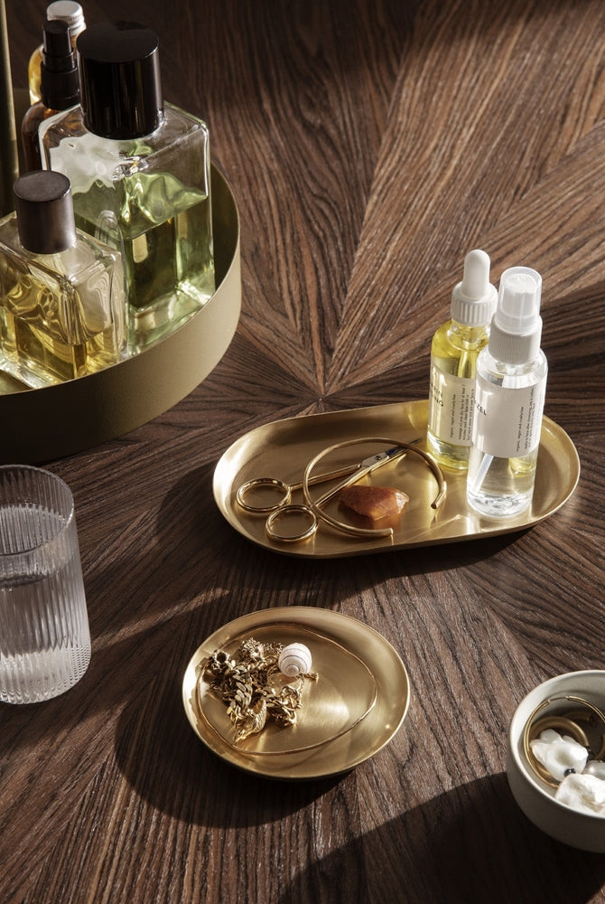 Basho round brass tray