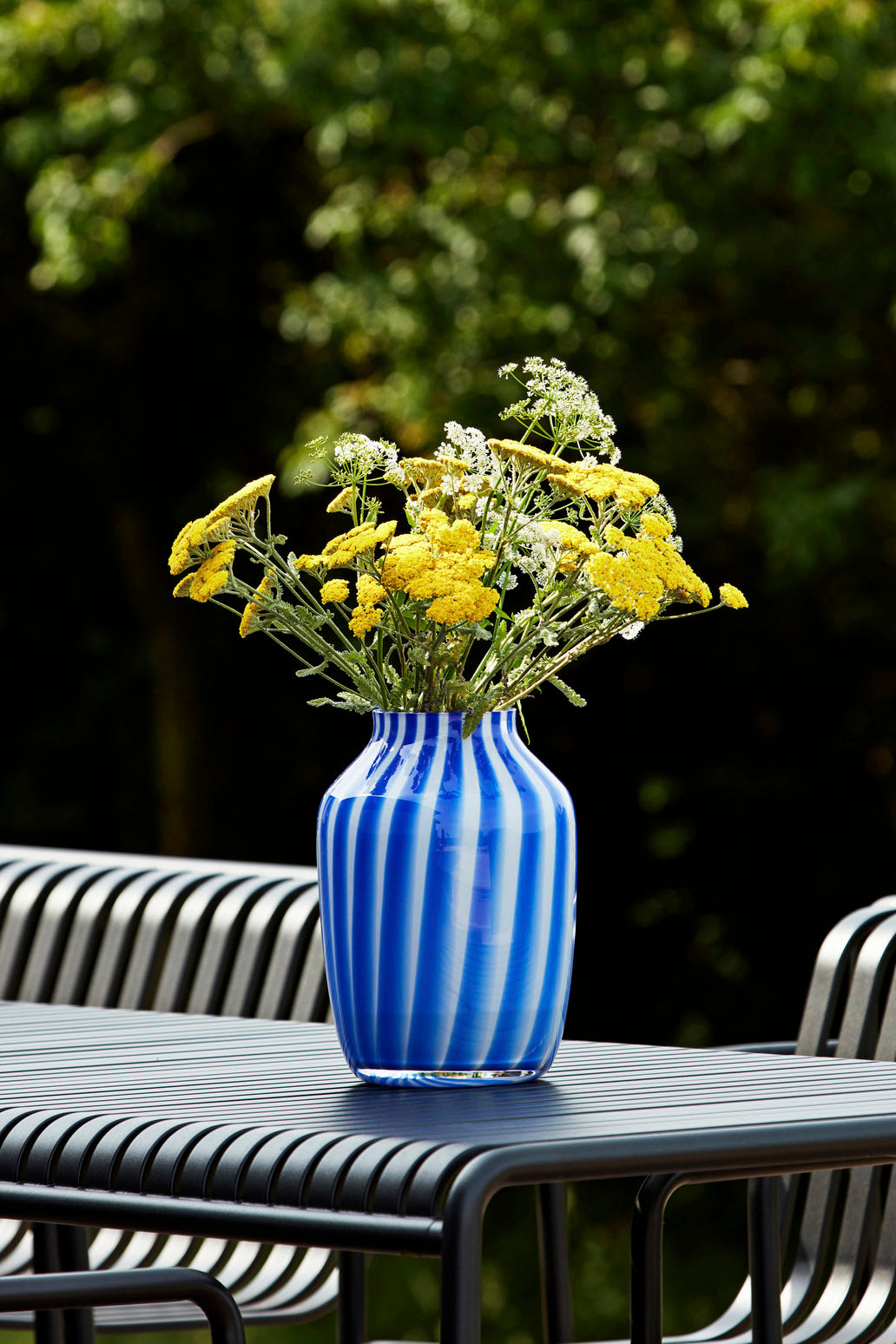 Juice Vase High, striped electric blue