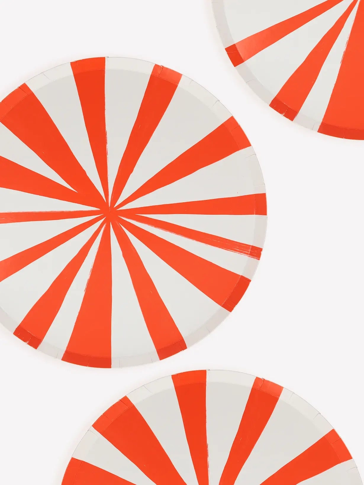 Red Stripe Paper Dinner Plates (8 pcs)