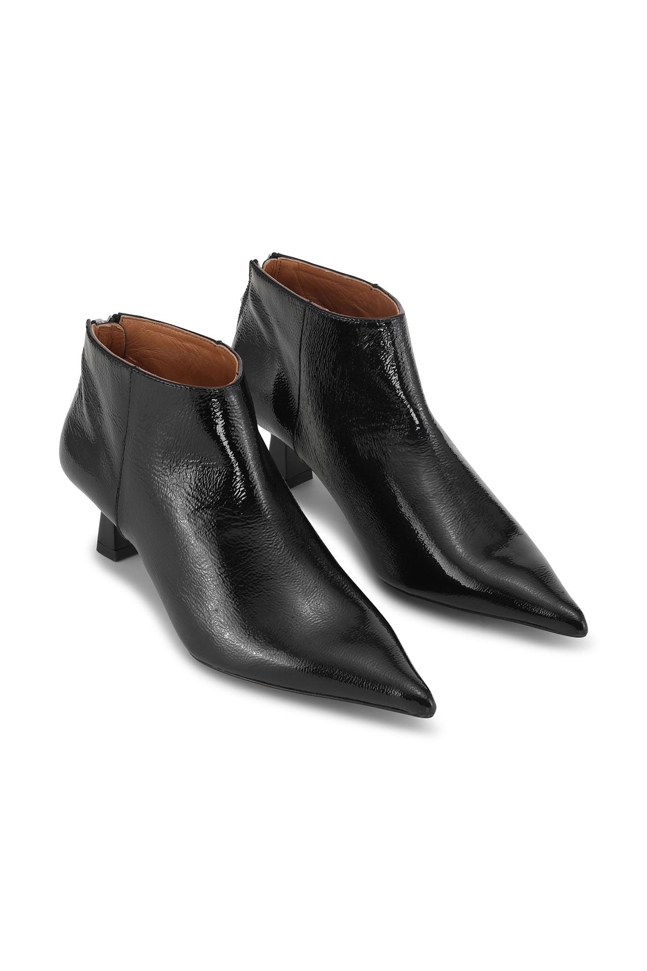Soft Pointy Crop Boot Naplack, black