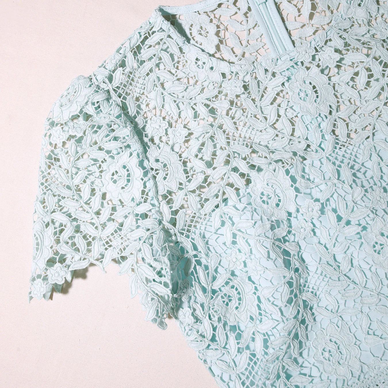 Lace midi dress, light mint