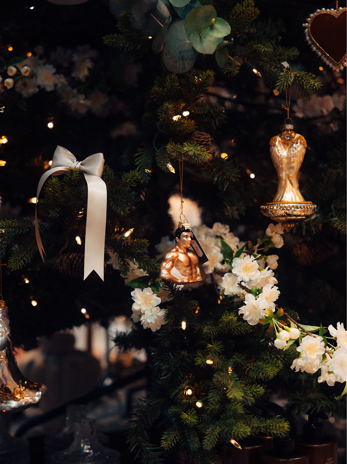 Christmas ornaments & decorations