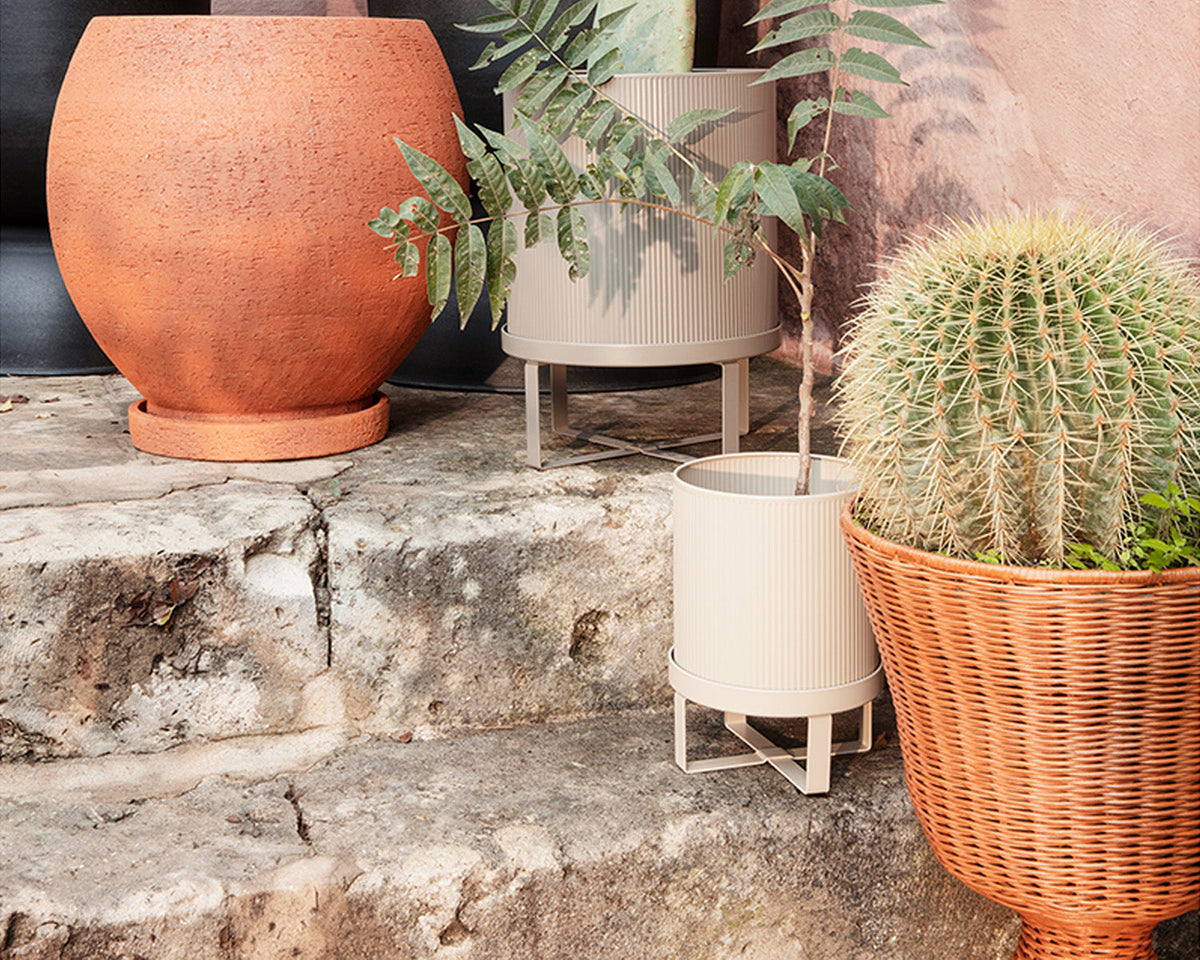 Plant pots