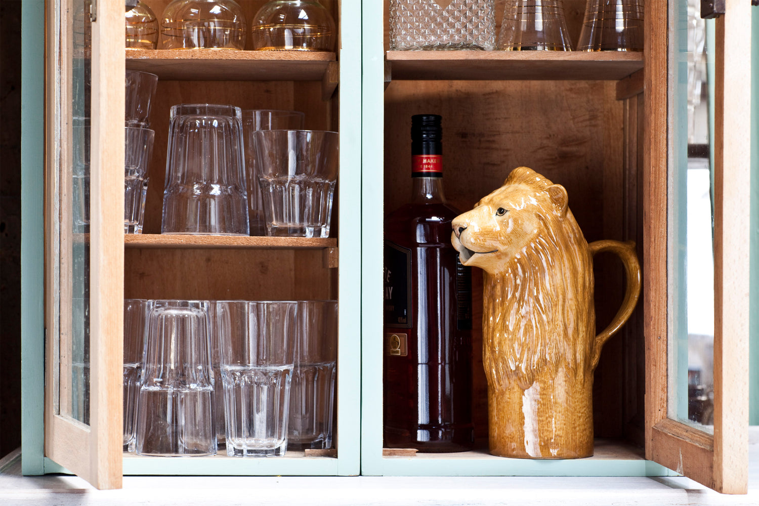 Lion water pitcher