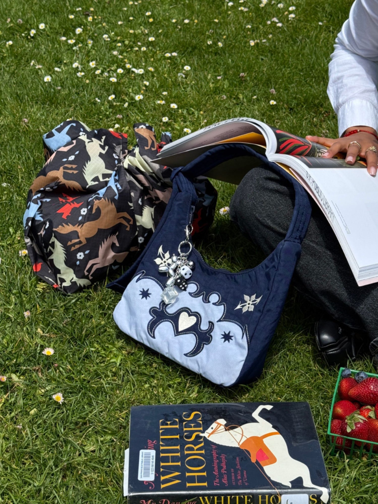 Standard Baggu, Horse Cut-Outs