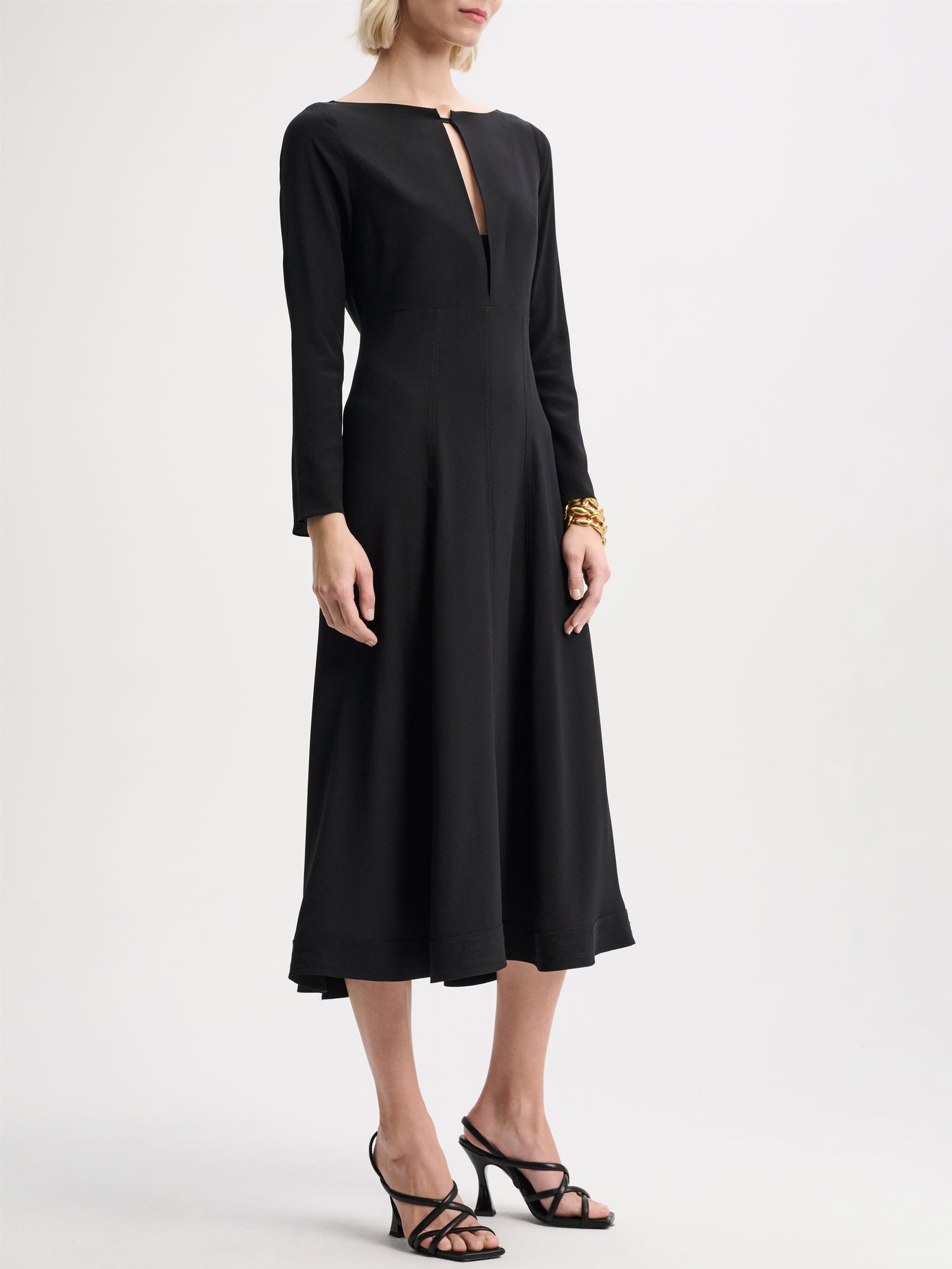 SOPHISTICATED VOLUMES dress, pure black