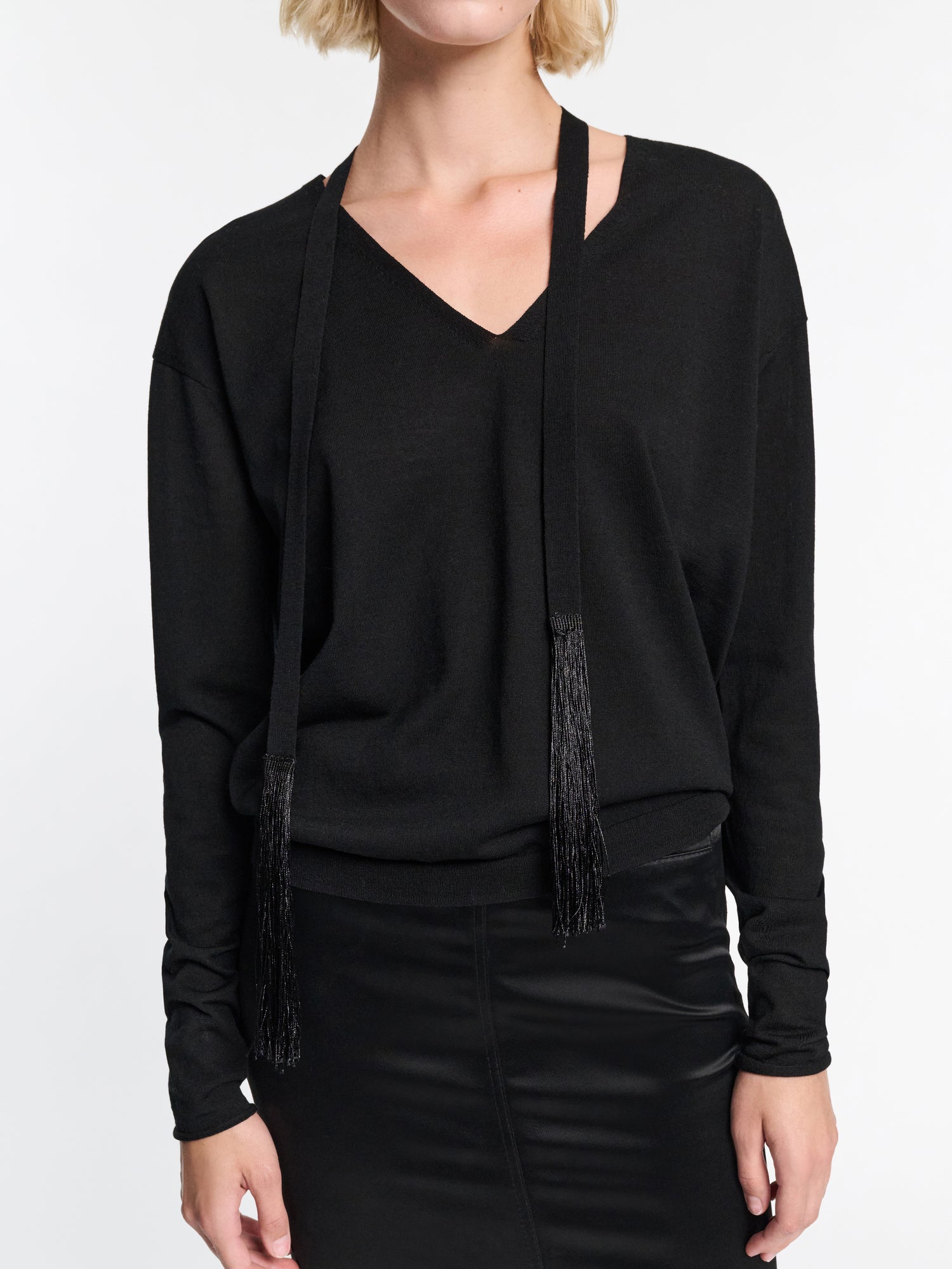 Refined essentials pullover, black