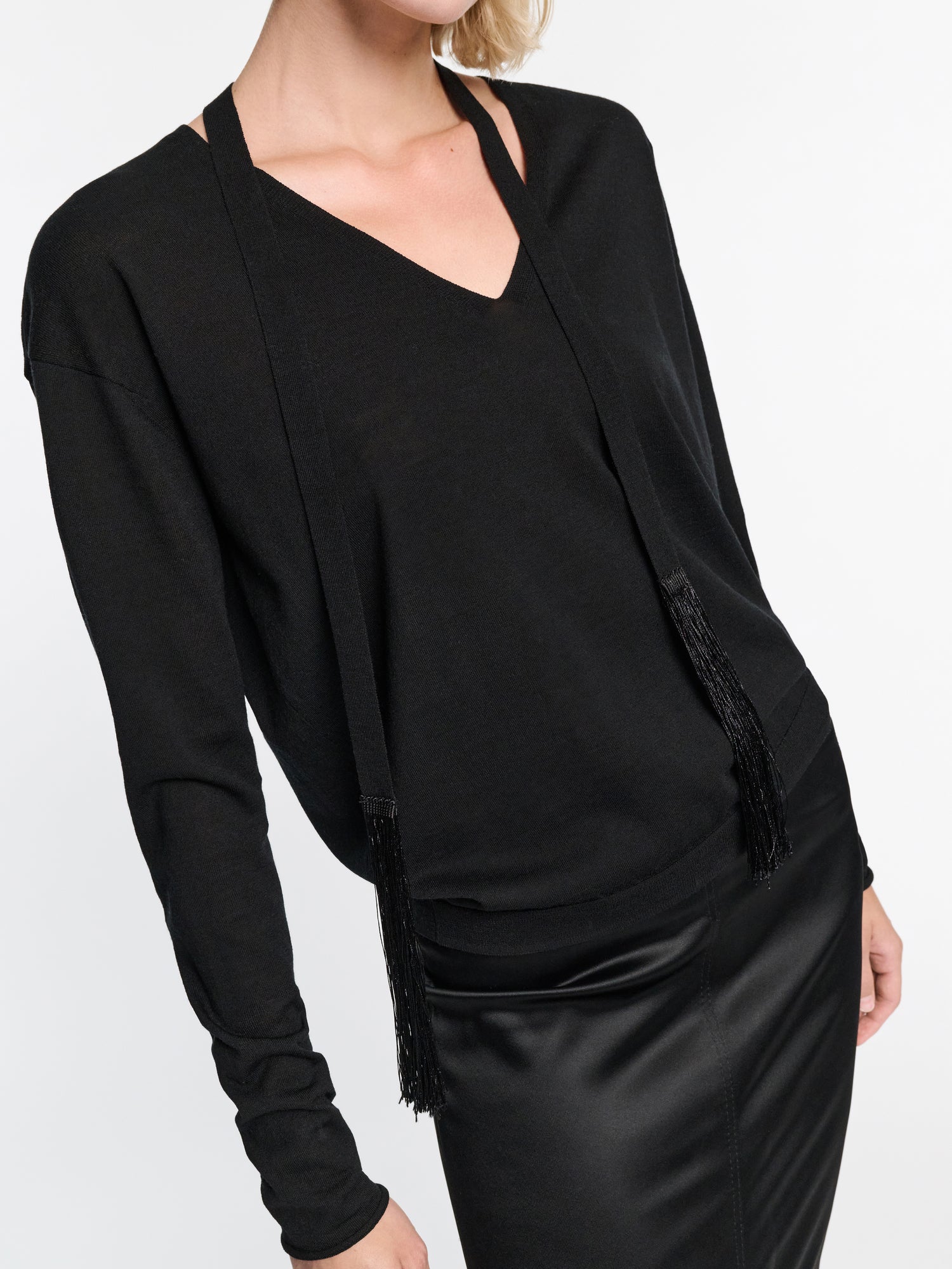 Refined essentials pullover, black