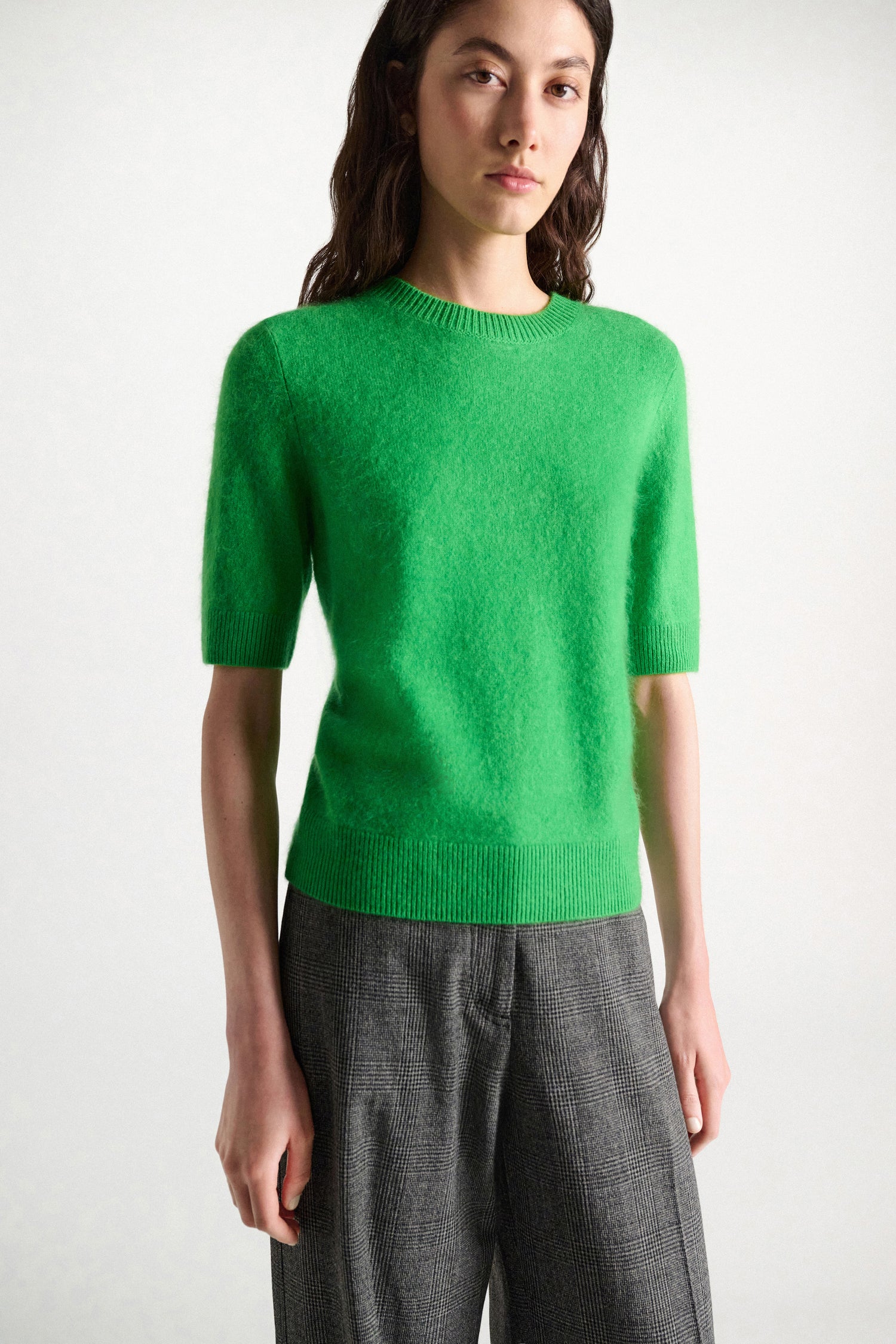 Fluffy statements short sleeve pullover, green