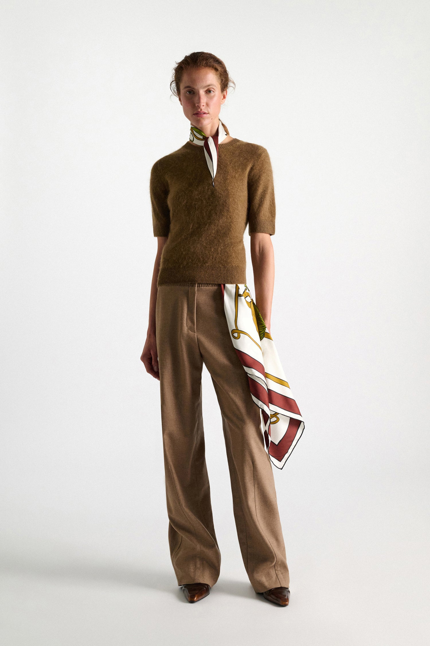 Fluffy statements short sleeve pullover, brown
