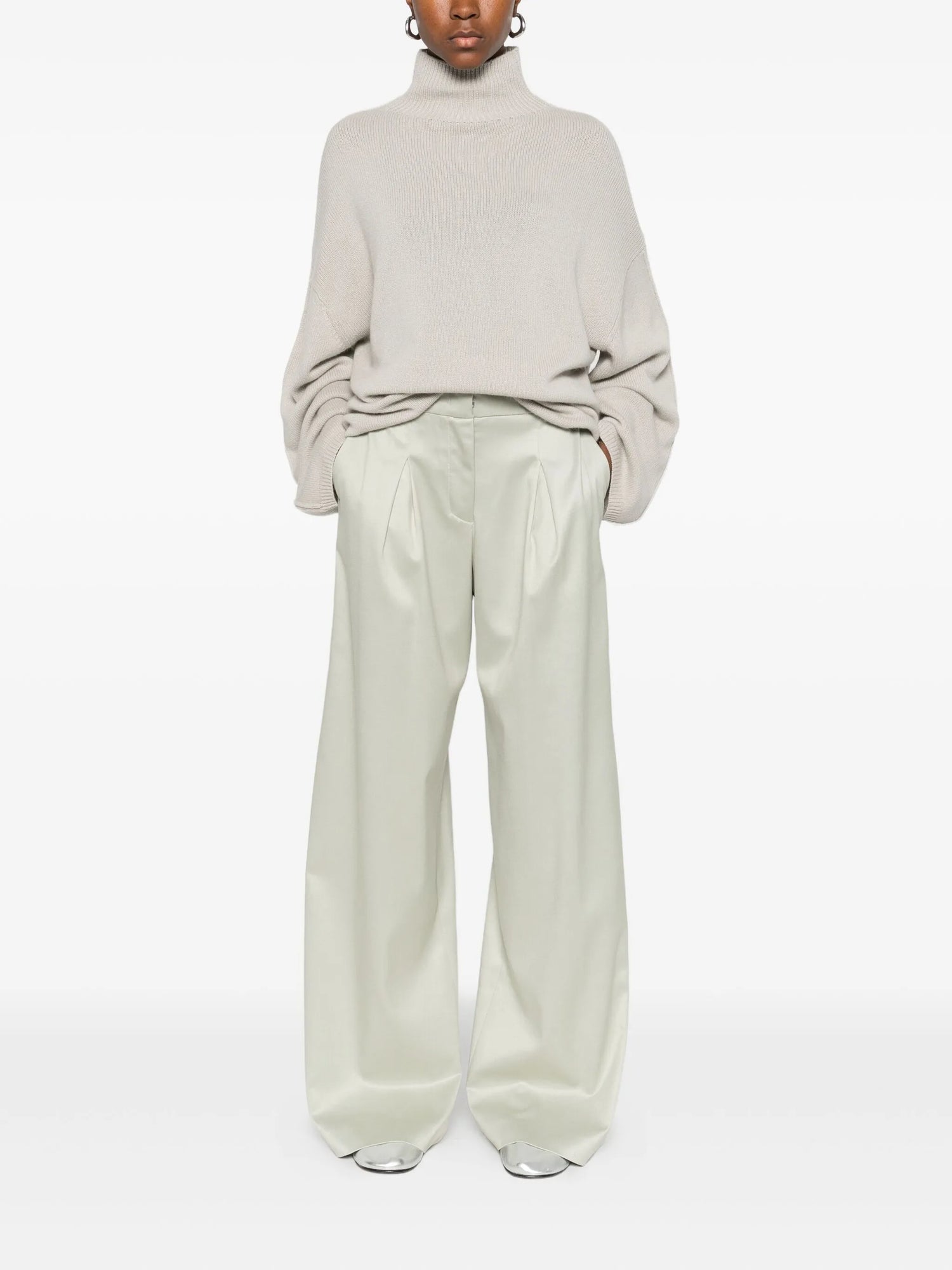 Cashmere mockneck sweater, chalk