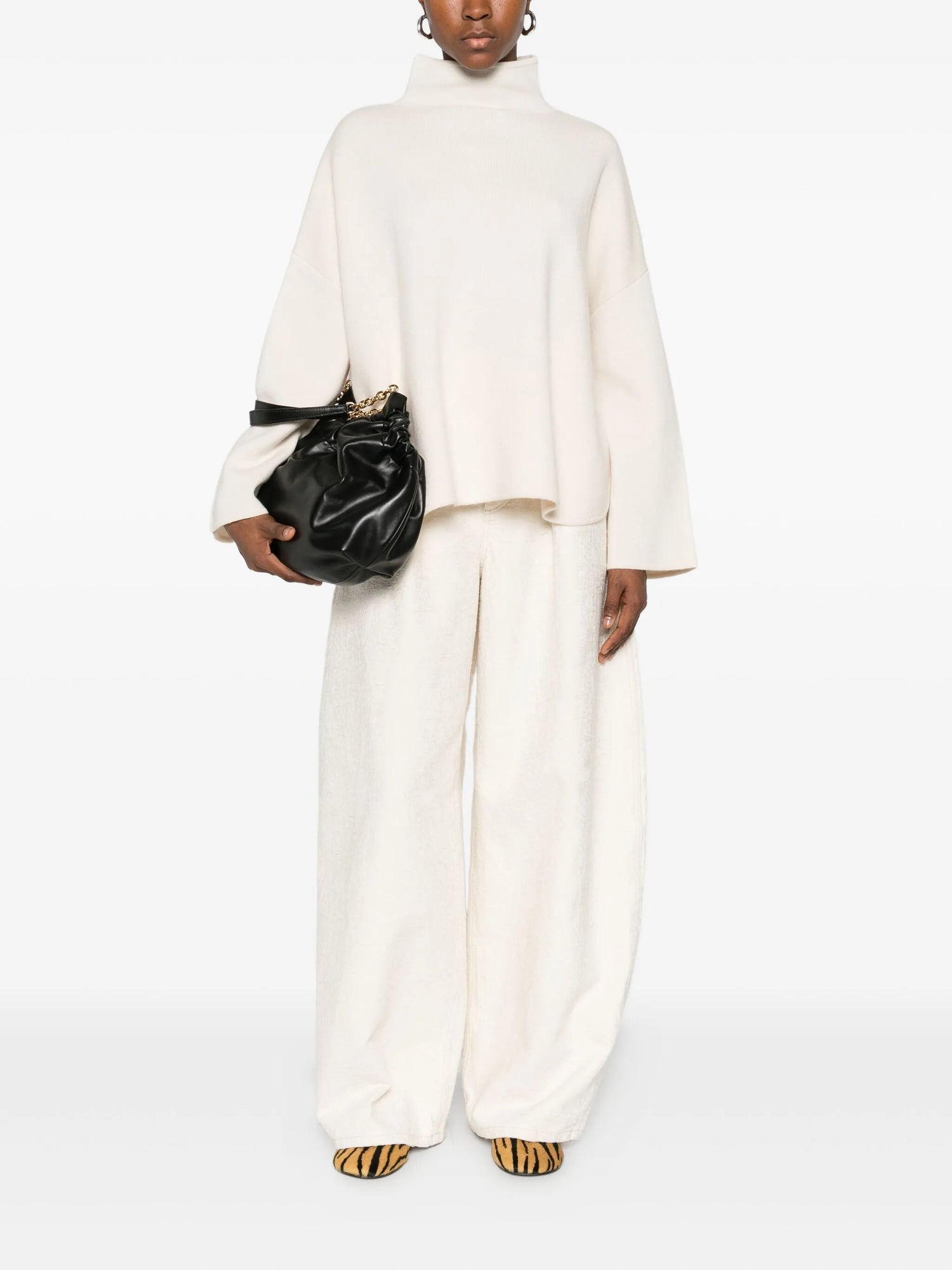 Cashemere-wool mockneck sweater, cream
