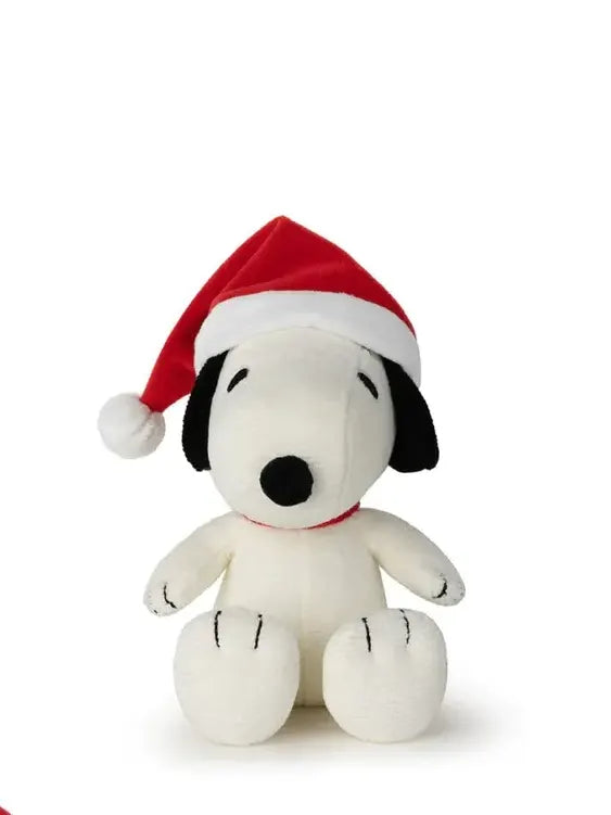Snoopy Sitting with Christmas Hat (17 cm)