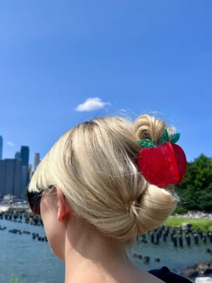 Big Apple hair claw clip