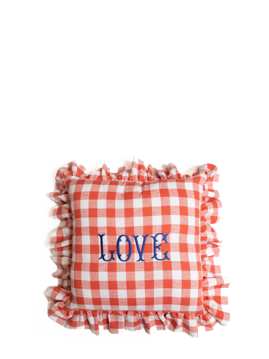 Ruffle cushion Love, red checks