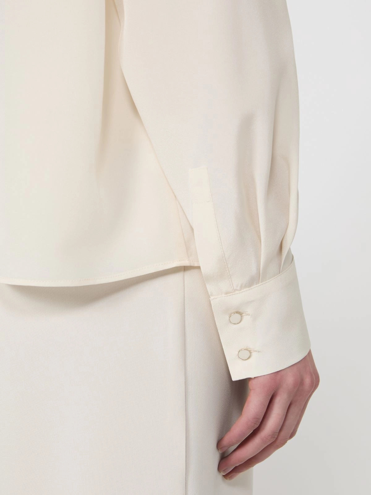 Colono long sleeved silk crepe shirt, beige