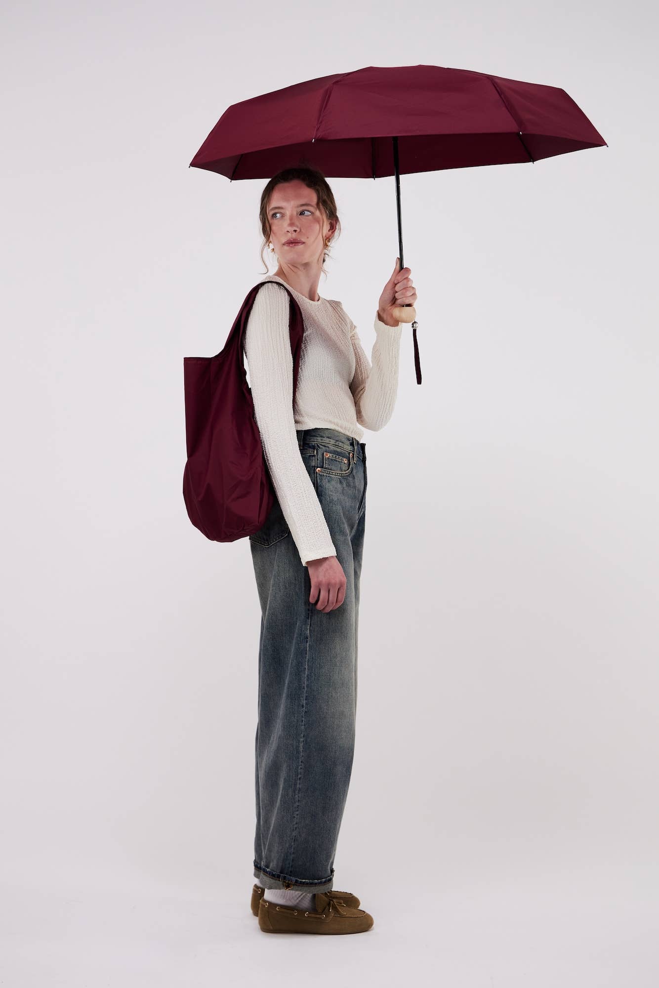 Cherry red foldable light shopper, dark red