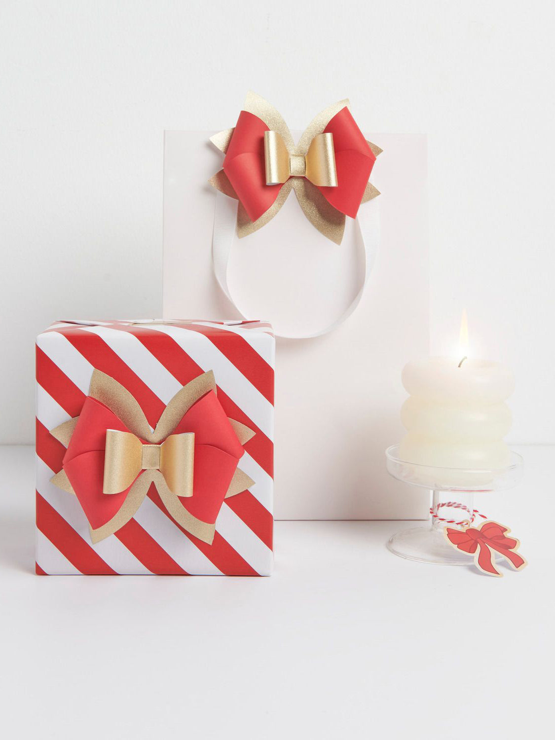 Paper bows, red/gold fsc mix (4pcs)