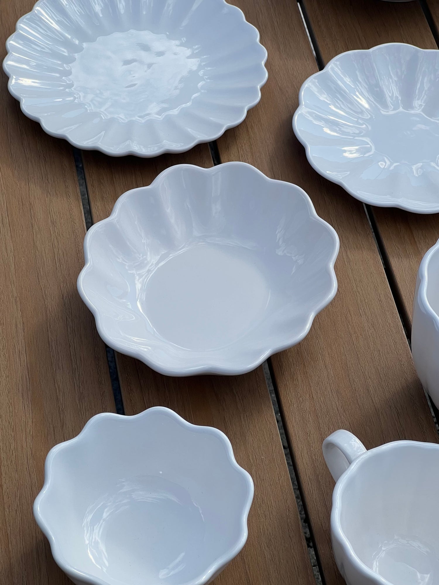 Oyster oval bowl, white (18 cm)