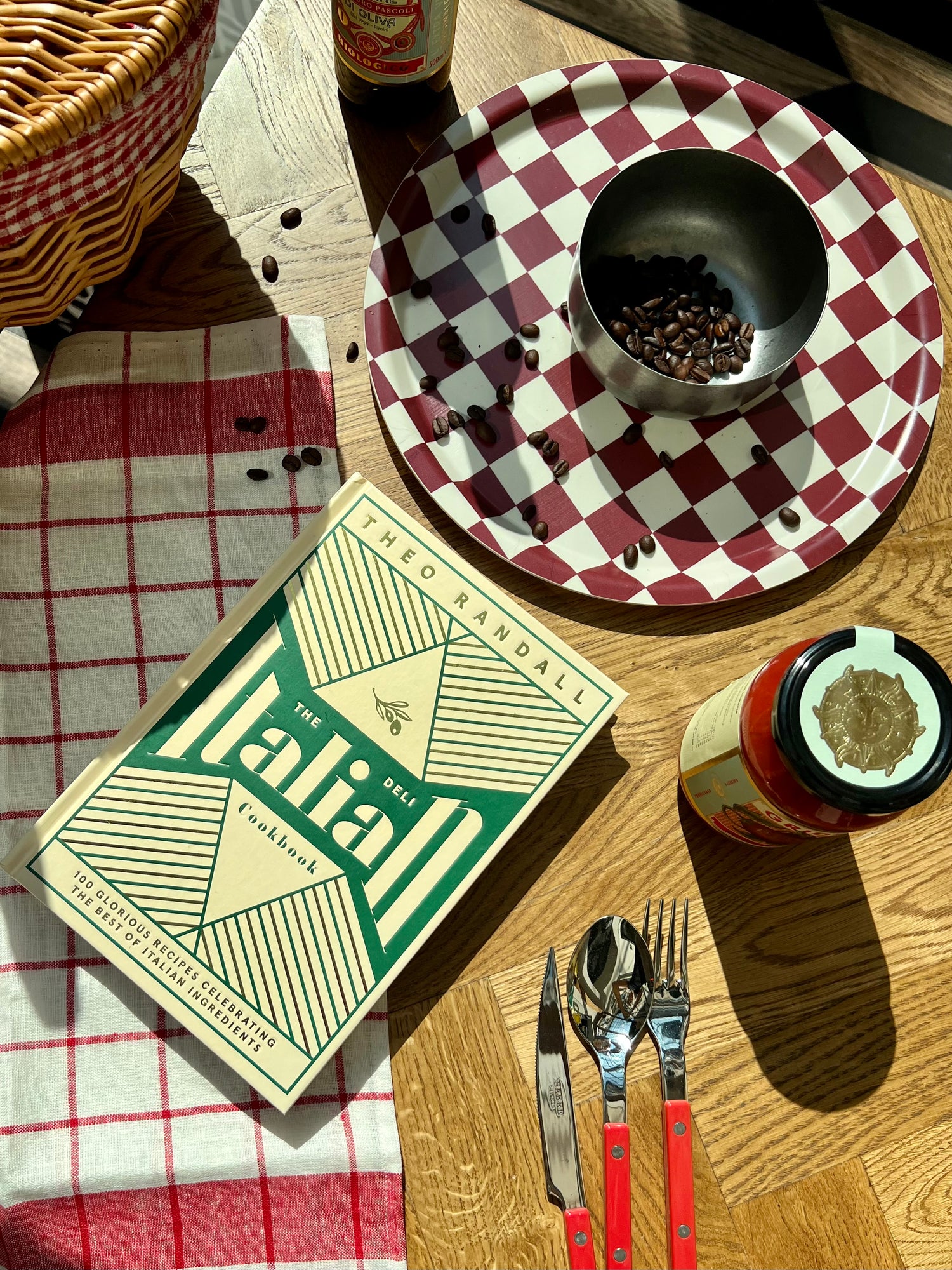 Checker round tray, burgundy/cream (31 cm)