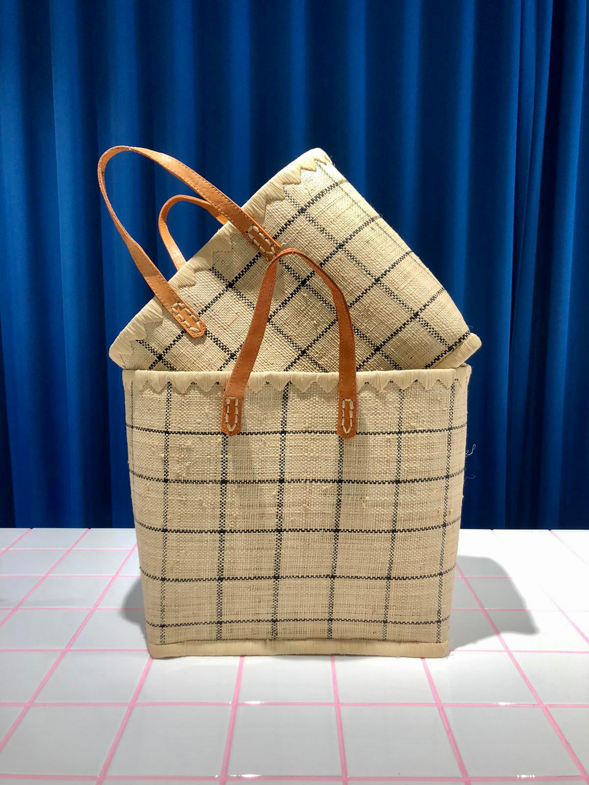 Checkered raffia bag, 2 sizes